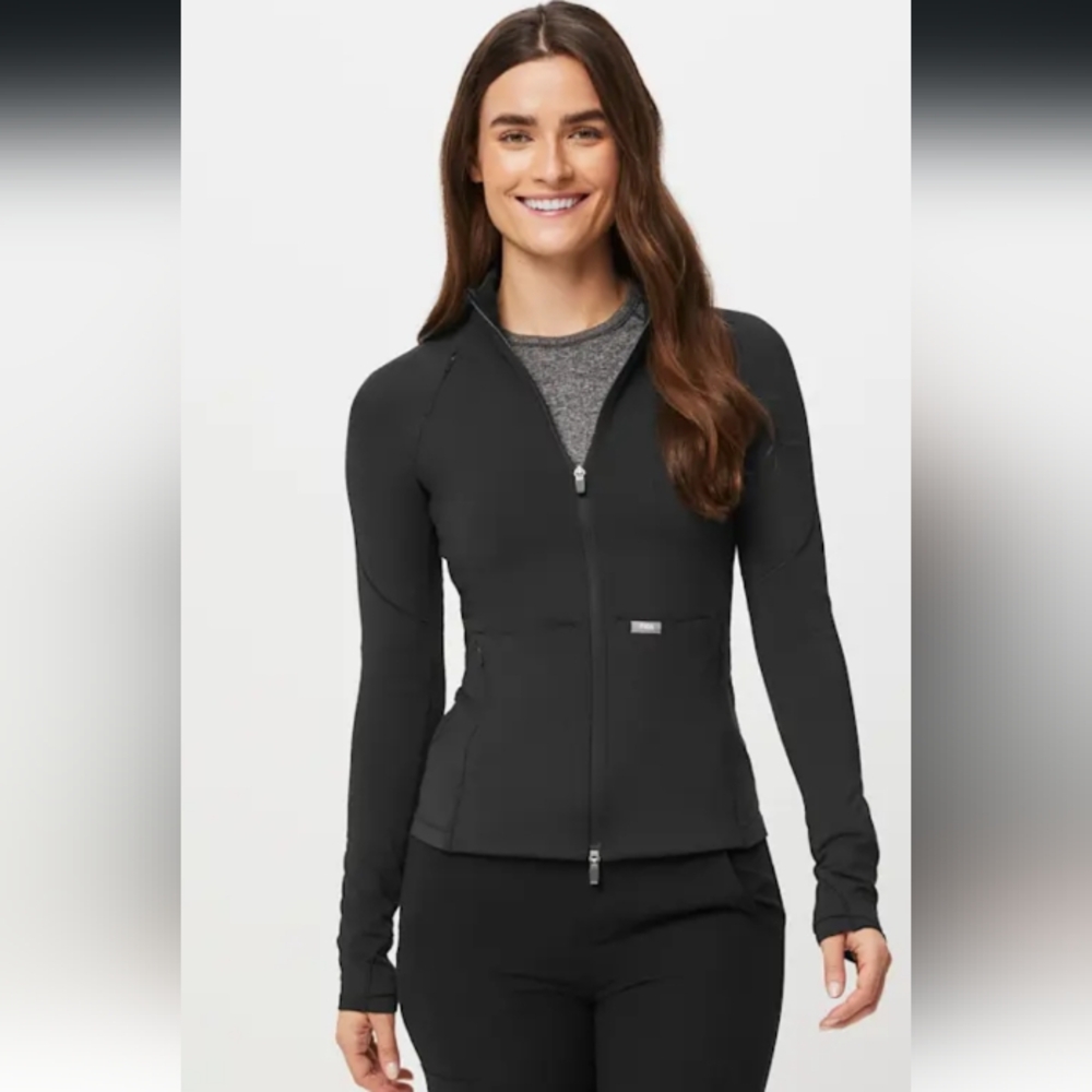 Figs Women's Technical Collection On-Shift Contour Scrubs Jacket
